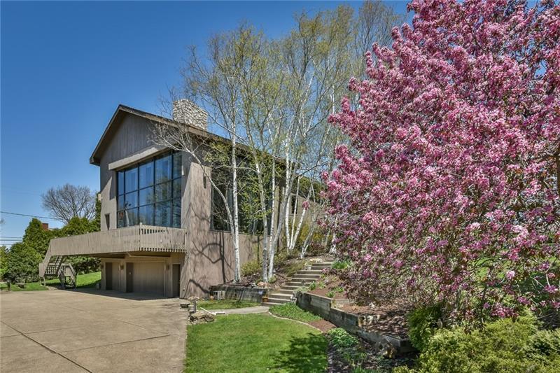 6 Jaycee Dr