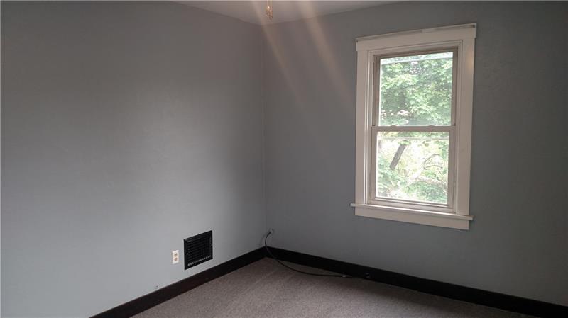 63 Estella Avenue Photo 14