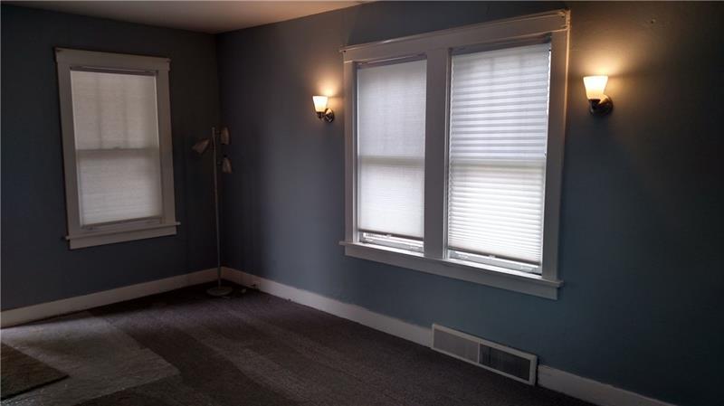 63 Estella Avenue Photo 8