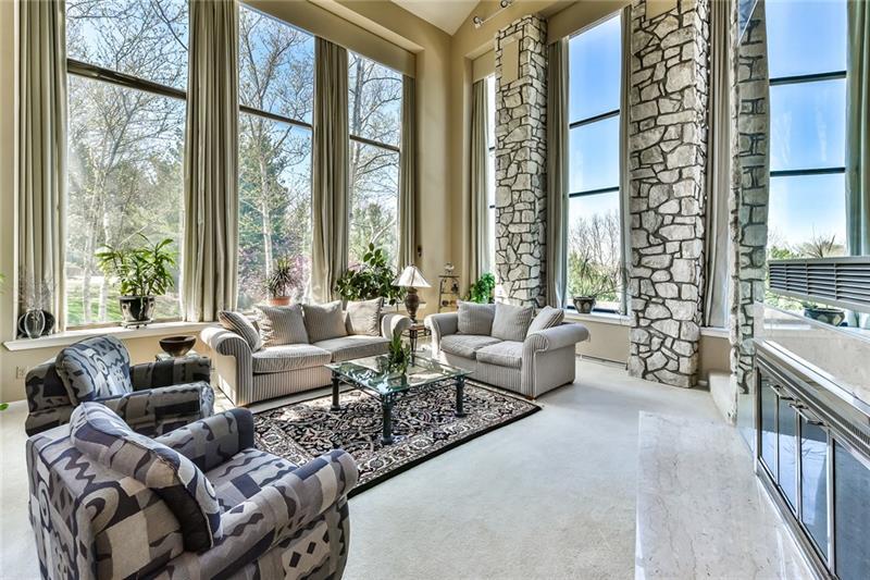6 Jaycee Dr Photo 3