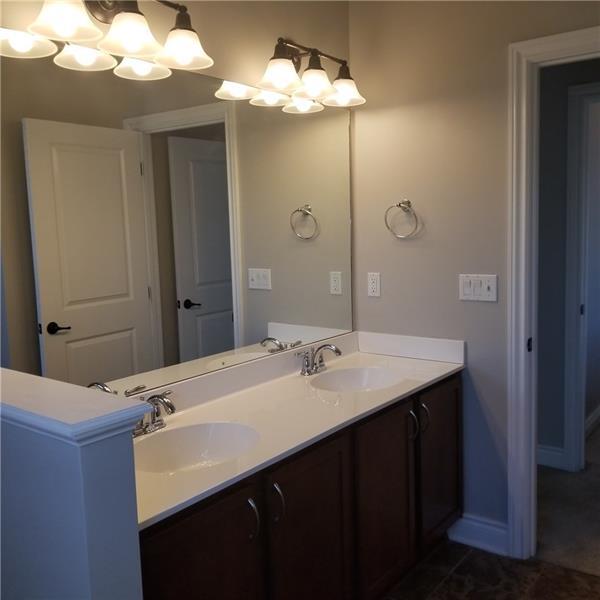 1215 Newbury Highland Photo 8