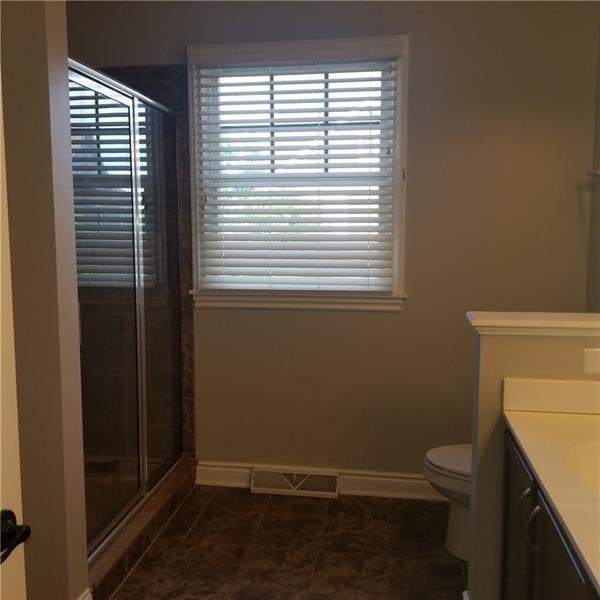 1215 Newbury Highland Photo 9
