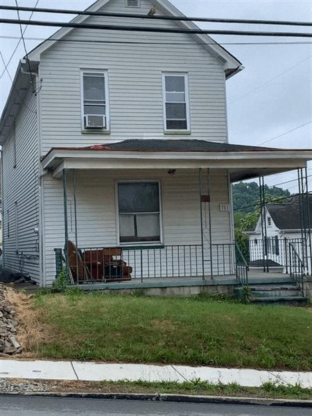 701 4th St, N. Charleroi