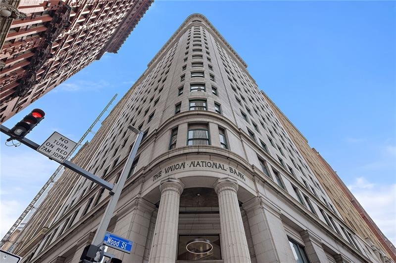 300 4th Avenue #703
