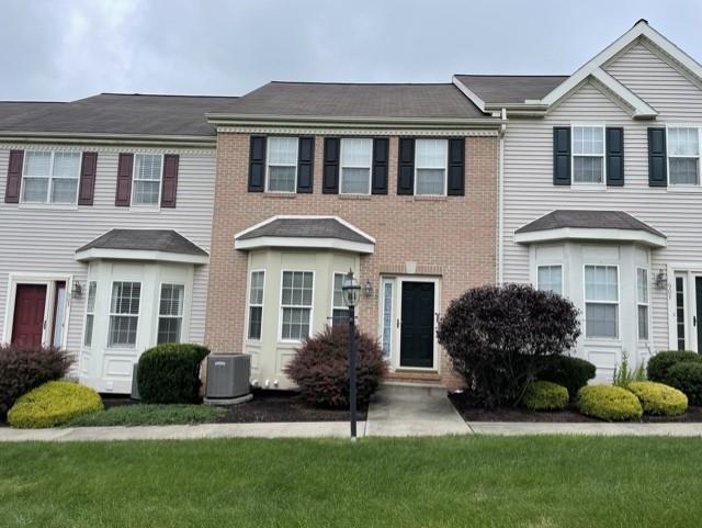 905 Royal Ct