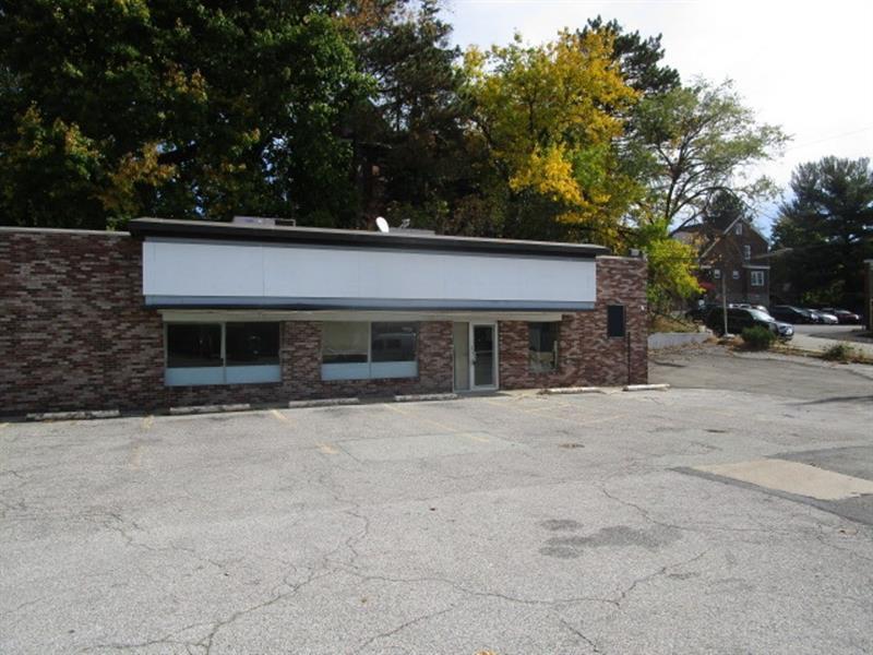 987 Greentree Rd