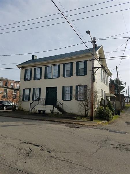 13 W Cross avenue, Masontown