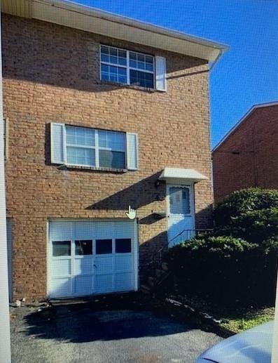 923 Academy Heights Drive, Hempfield Twp