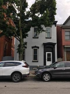 1924 Sarah St