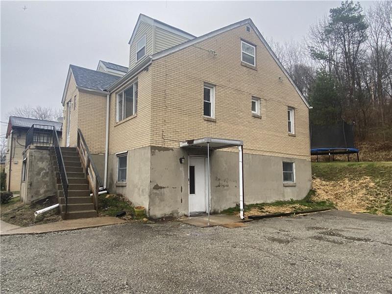 2582 Pitcairn Rd #1