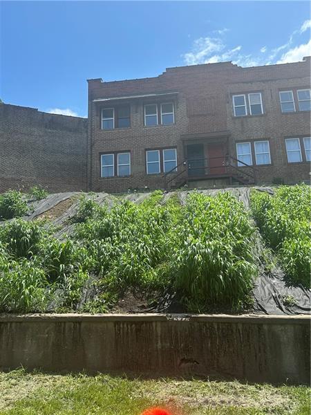 1960 Perrysville Ave, Perry Hill Top