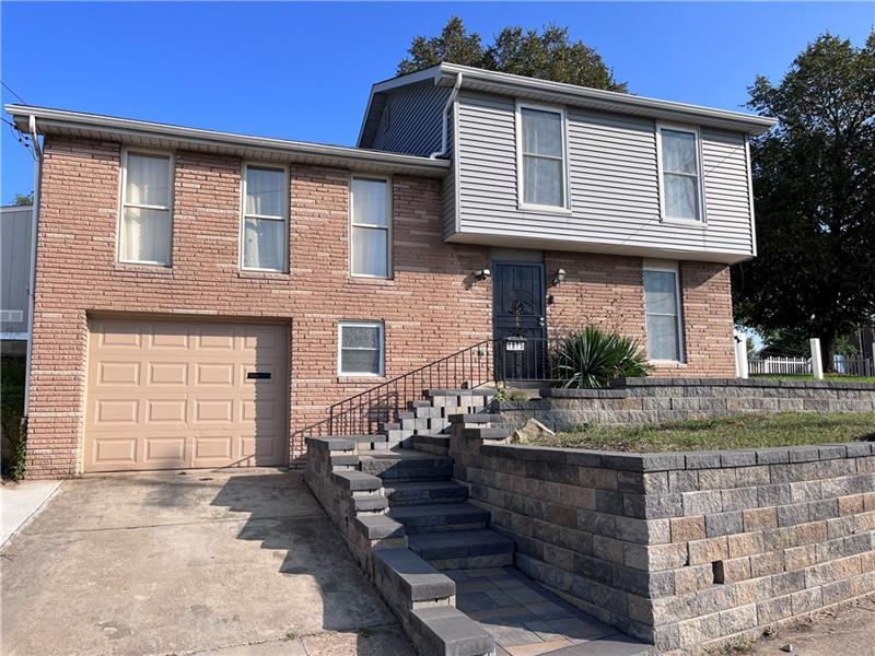 1875 Linton St, Hill District