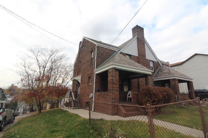 160 Bertha St