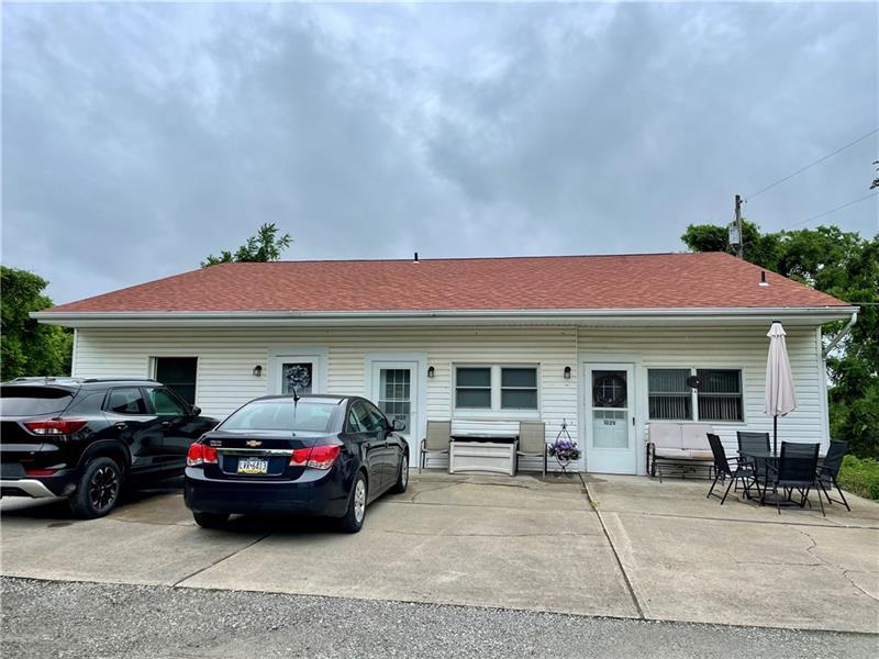 1027 Locust Ave