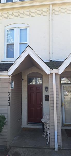 711 Chautauqua Ct, Perry Hill Top