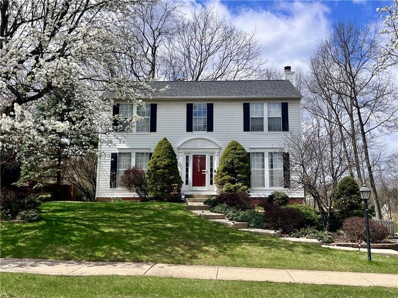 113 Elmhurst Dr, Moon-Crescent Twp