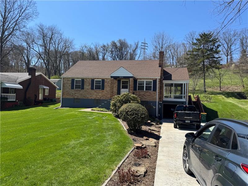 2251 Montgomery Rd, Franklin Park