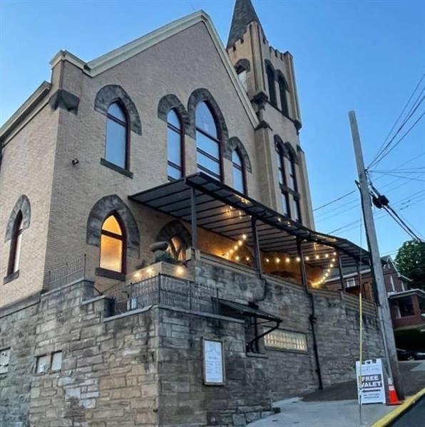 211 Kenmawr Avenue