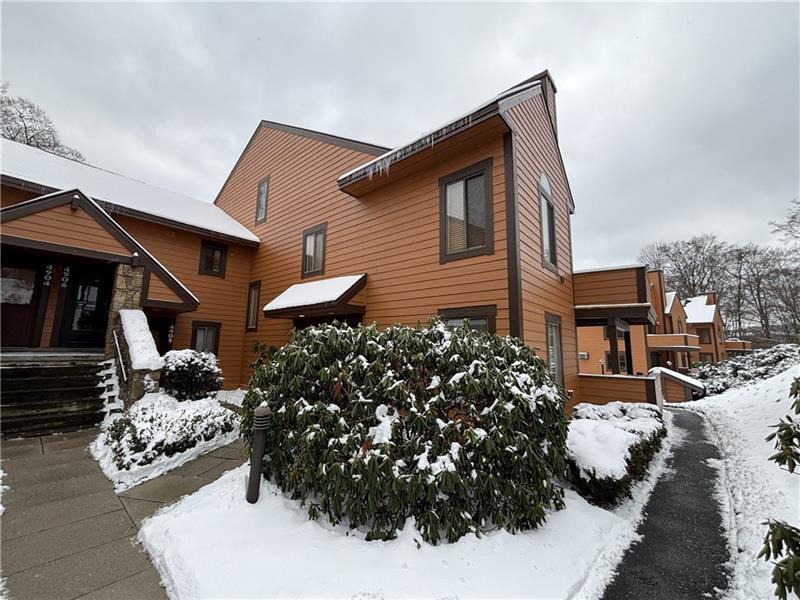 4907  Swiss Mt Dr, Somerset Twp
