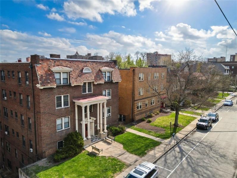 44 Academy Ave #28