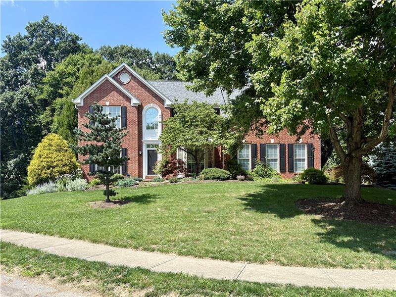 108  Creekwood Dr, Peters Twp