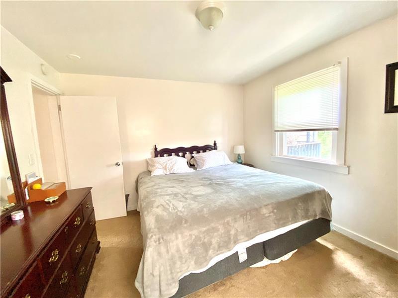 448 Kathleen St Photo 11