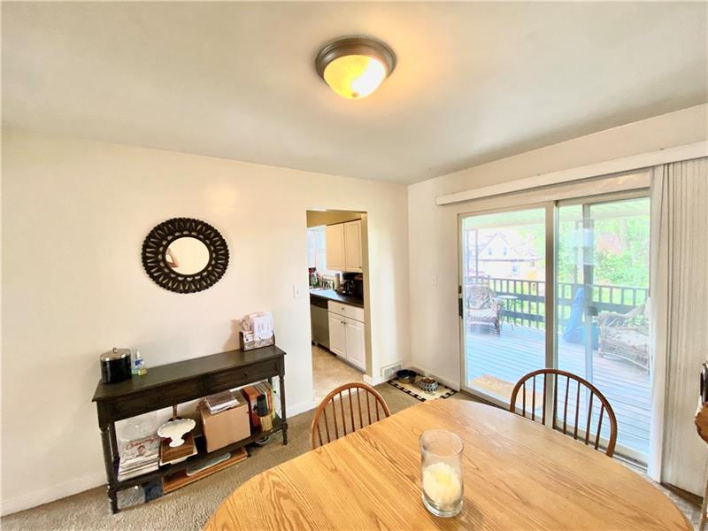 448 Kathleen St Photo 6