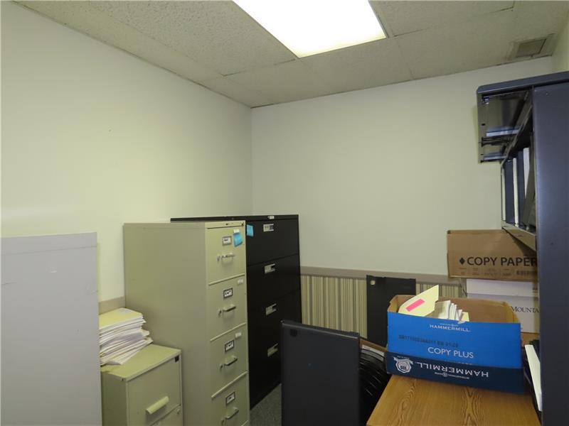 413-415 Highland Ave Photo 10