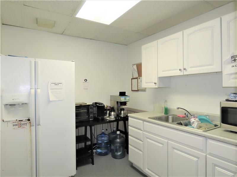 413-415 Highland Ave Photo 15