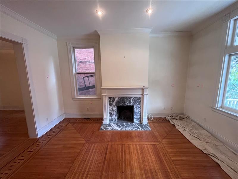 5733 Howe St Photo 27