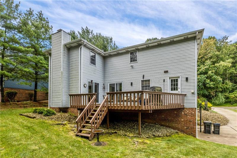 451 Tyburn Dr Photo 26