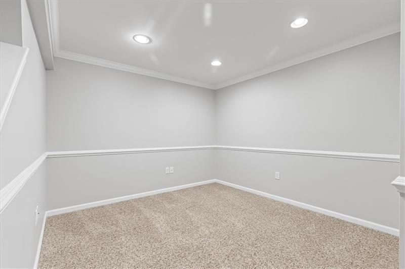 133 Chestnut Ridge Dr Photo 32