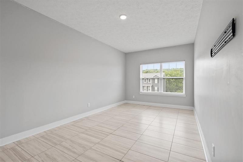 1809 Porter Photo 28
