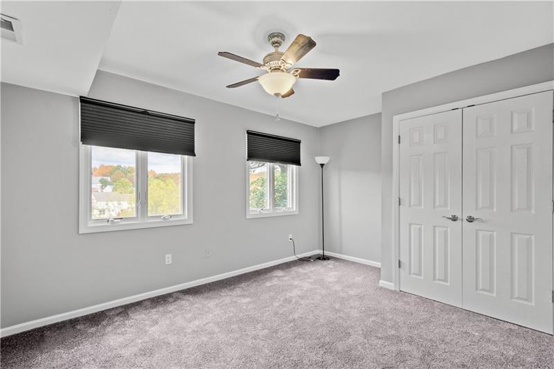 9704 Sundance Dr Photo 32