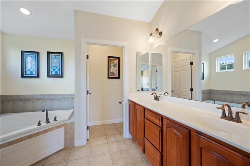 5801 Windsor Drive Photo 29