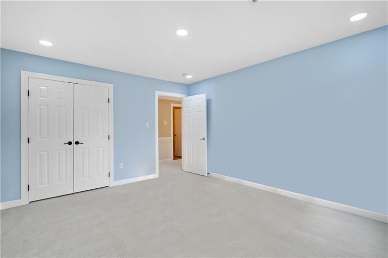 5801 Windsor Drive Photo 33