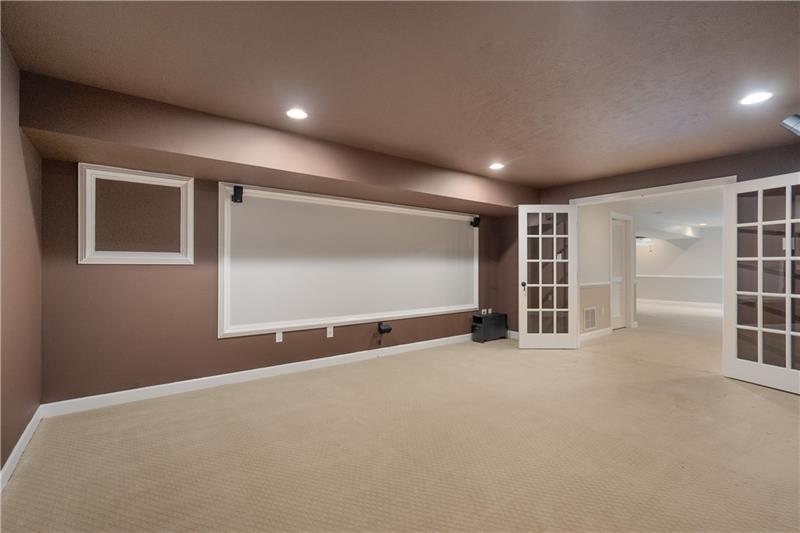 5801 Windsor Drive Photo 43