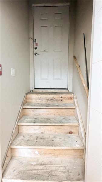 1302 E Carson St #1 Photo 28