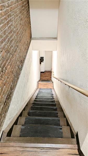 1302 E Carson St #1 Photo 30