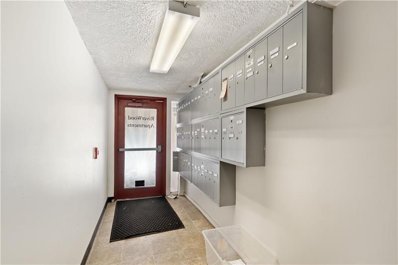 128 Wood Street Photo 20