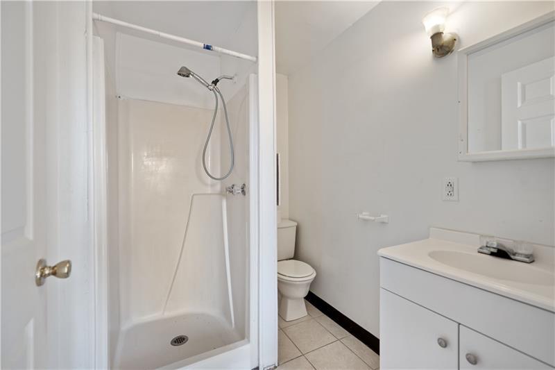 128 Wood Street Photo 26