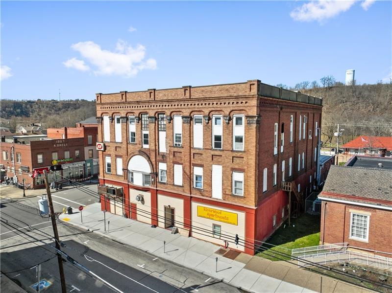 128 Wood Street Photo 3