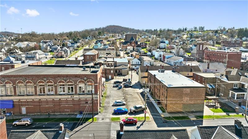 128 Wood Street Photo 7
