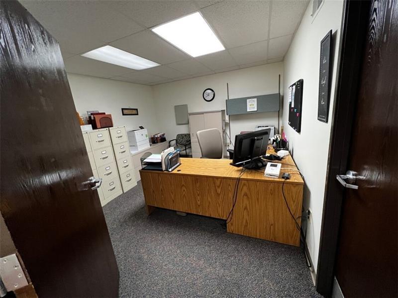110 Youngstown Road Photo 5
