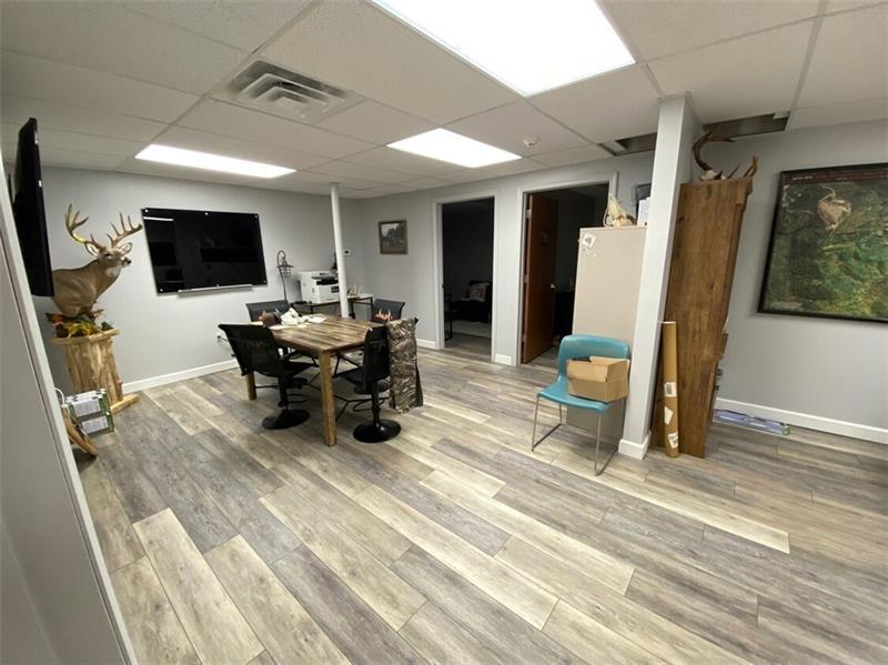 110 Youngstown Road Photo 8