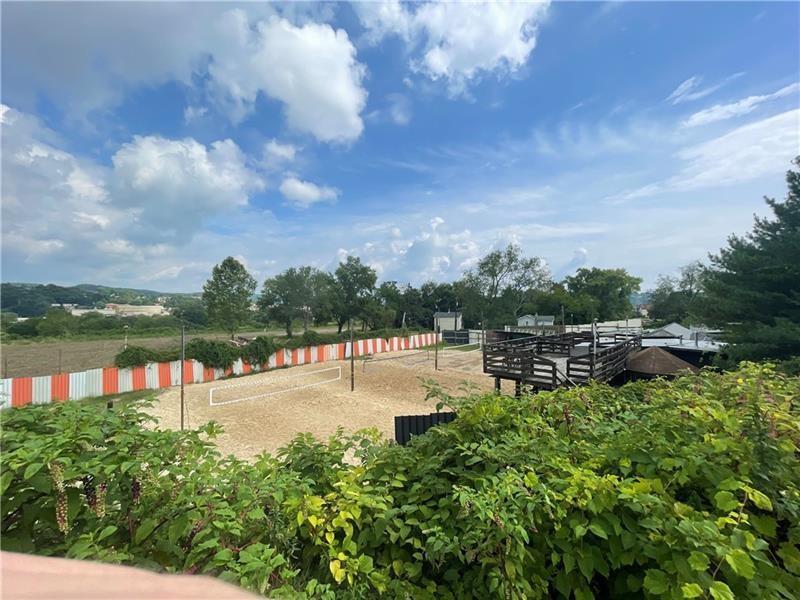 1020 Sharon Road Photo 10