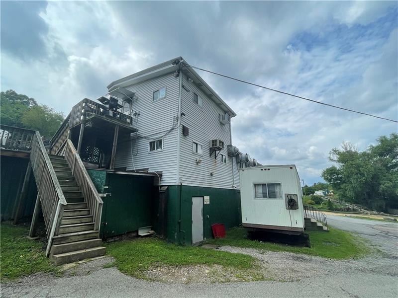 1020 Sharon Road Photo 3