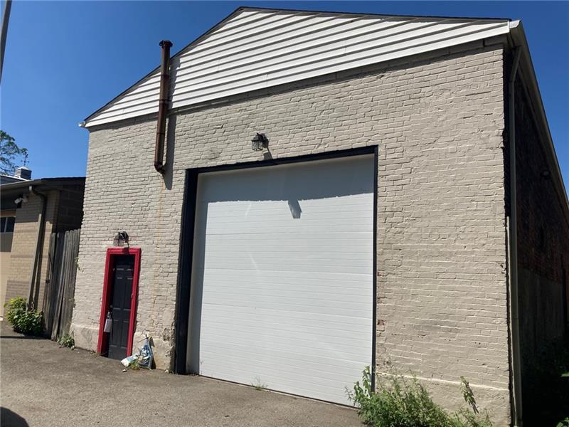 454 W 8th Ave Photo 15