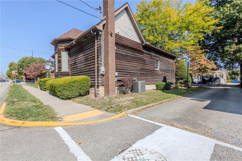 310 Mulberry St Photo 3