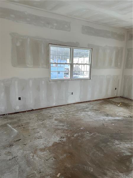 201 Grand Avenue Photo 14